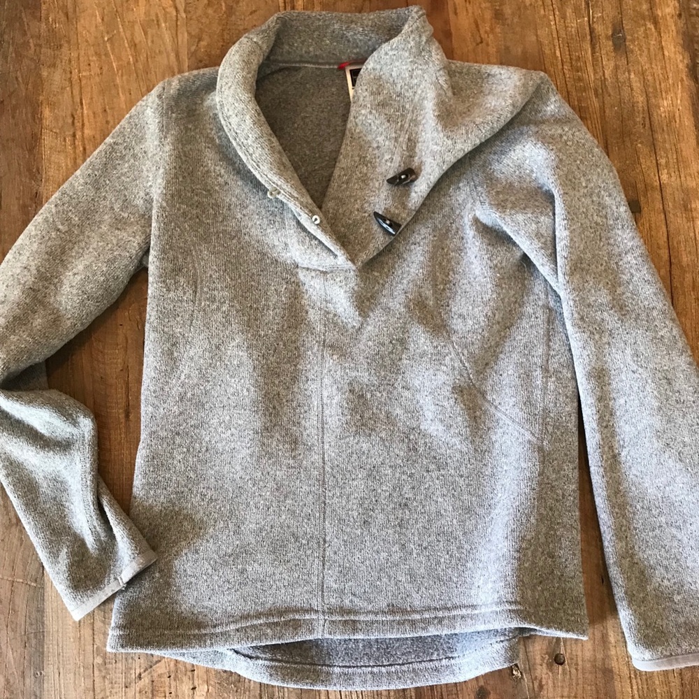 Women’s north face gray pullover